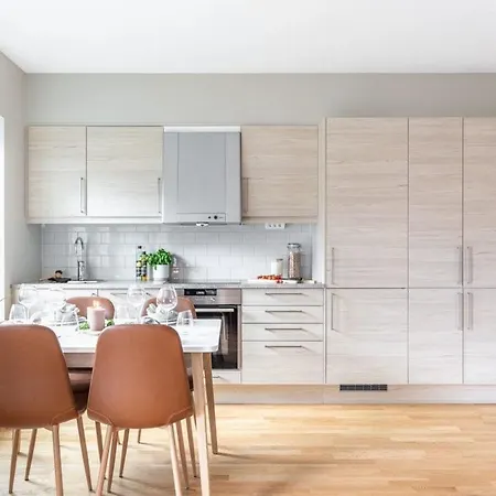 דירה Vicken Modern In The Vibrant Waterfront