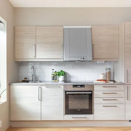 Vicken Modern In The Vibrant Waterfront דירה *