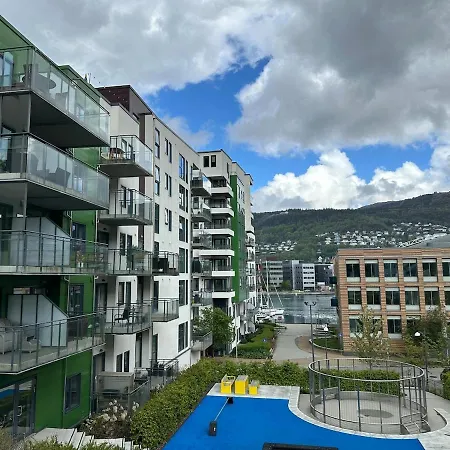Vicken Modern In The Vibrant Waterfront Appartement