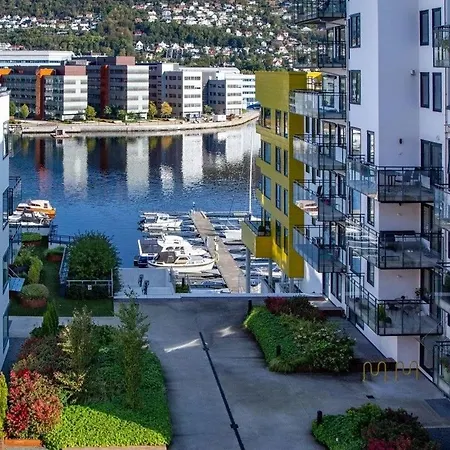 Vicken Modern In The Vibrant Waterfront